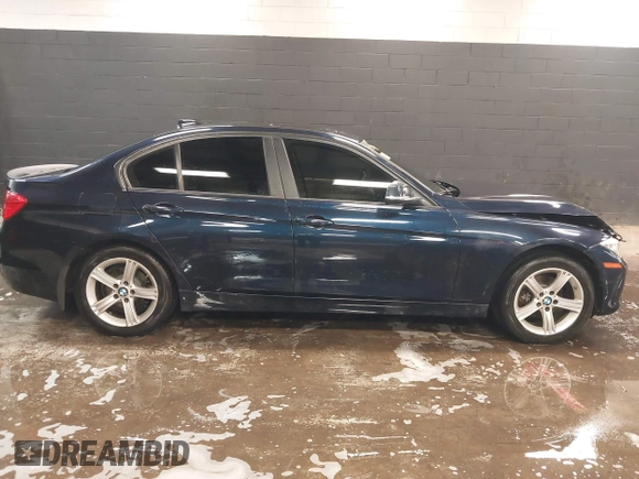 2015 BMW 3 Series 328i xDrive z VIN WBA3B5C51FP654322, wystawiony jako IAAI lot #41675405 z przebiegiem 108 798 mil mil oraz . Historia ofert i sprzedaży dostępna na DreamBid. Obrazek 13.