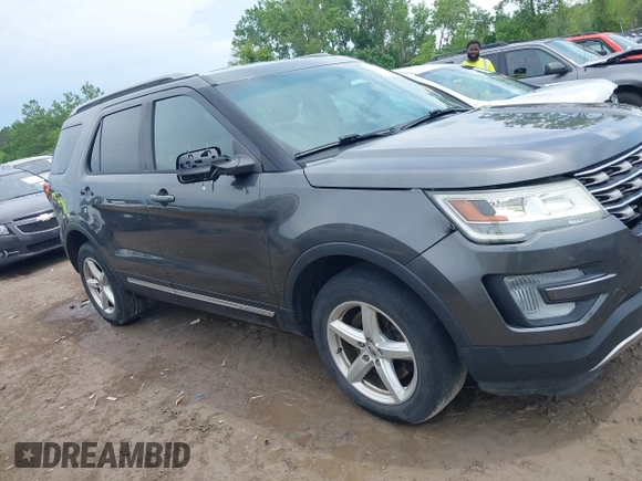 2017 Ford Explorer XLT z VIN 1FM5K8D87HGB29110, wystawiony jako IAAI lot #42523409 z przebiegiem 124 818 mil mil oraz . Historia ofert i sprzedaży dostępna na DreamBid. Obrazek 13.