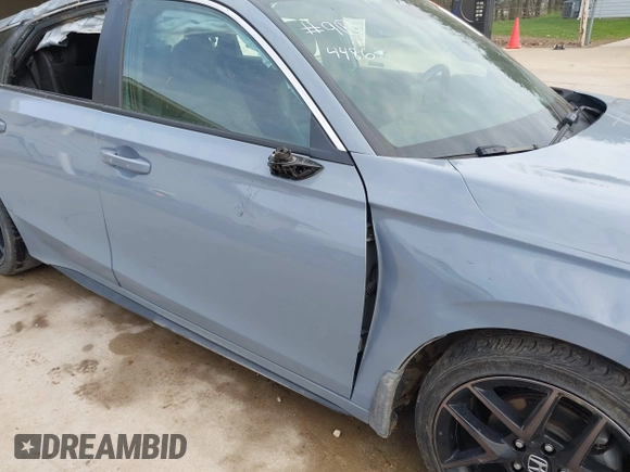2024 Honda Civic Sport Touring z VIN 19XFL1G85RE004486, wystawiony jako IAAI lot #42052473 z przebiegiem 25 003 mil mil oraz . Historia ofert i sprzedaży dostępna na DreamBid. Obrazek 15.