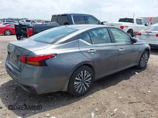 2024 Nissan Altima SV z VIN 1N4BL4DV0RN400448, wystawiony jako IAAI lot #42087763 z przebiegiem 8 749 mil mil oraz . Historia ofert i sprzedaży dostępna na DreamBid. Obrazek 4.