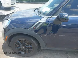 2012 MINI Countryman S с VIN WMWZC3C54CWM27414, выставлен на аукционе IAAI как лот 42581415 с пробегом 126 536 миль миль и . История ставок и продаж доступна на DreamBid. Изображение 6.