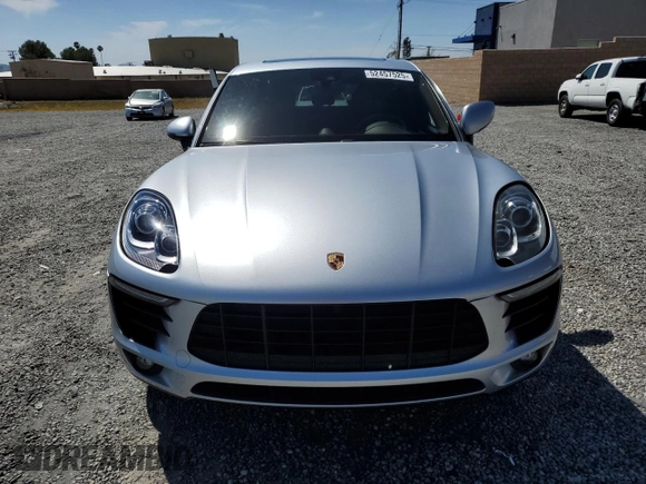 2016 Porsche Macan S with VIN WP1AB2A51GLB42904, listed as a Copart auction lot 52457525 with 67,862 mi miles and Salvage Title. Bid and sale history available at DreamBid. Image 5.