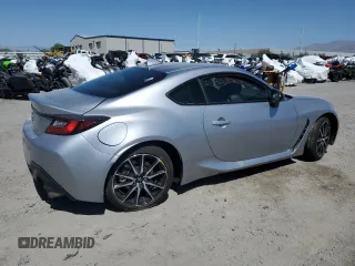 2024 Toyota GR86 with VIN JF1ZNBB17R8752471, listed as a Copart auction lot 56293764 with 1,061 mi miles and Salvage Title. Bid and sale history available at carsss.com. Image 3.