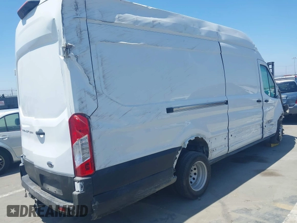 2022 Ford Transit Cargo with VIN 1FTBF4XG3NKA44975, listed as a IAAI auction lot 42666045 with 40,682 mi miles and . Bid and sale history available at DreamBid. Image 4.