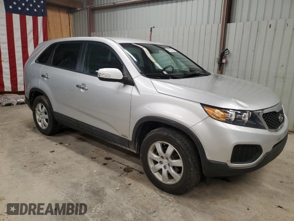 2011 Kia Sorento LX with VIN 5XYKTCA12BG187487, listed as a Copart auction lot 49736745 with 100,662 mi miles and Salvage Title. Bid and sale history available at DreamBid. Image 4.