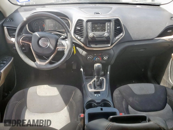 2018 Jeep Cherokee Latitude with VIN 1C4PJLCB3JD538843, listed as a Copart auction lot 58538935 with 88,630 mi miles and Salvage title. Bid and sale history available at DreamBid. Image 8.