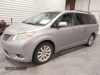 2011 Toyota Sienna XLE z VIN 5TDDK3DC4BS003792, wystawiony jako IAAI lot #41762481 z przebiegiem 201 051 mil mil oraz . Historia ofert i sprzedaży dostępna na DreamBid. Obrazek 2.