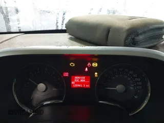 2010 Mercury Mountaineer Premier z VIN 4M2EN3JE6AUJ04564, wystawiony jako IAAI lot #41315942 z przebiegiem 125 981 mil mil oraz . Historia ofert i sprzedaży dostępna na DreamBid. Obrazek 15.