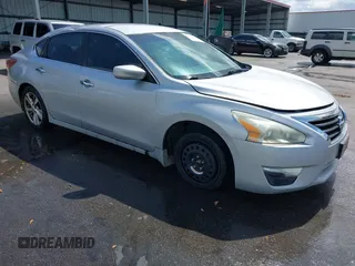2013 Nissan Altima SV with VIN 1N4AL3AP4DC196236, listed as a IAAI auction lot 42363019 with 269,954 mi miles and . Bid and sale history available at DreamBid. Image 1.
