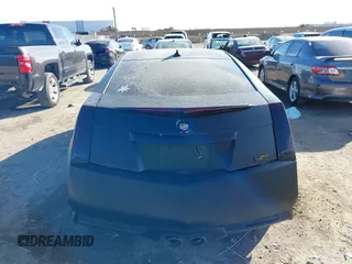 2011 Cadillac CTS-V z VIN 1G6DV1EP1B0120393, wystawiony jako IAAI lot #41322988 z przebiegiem 140 421 mil mil oraz . Historia ofert i sprzedaży dostępna na DreamBid. Obrazek 17.