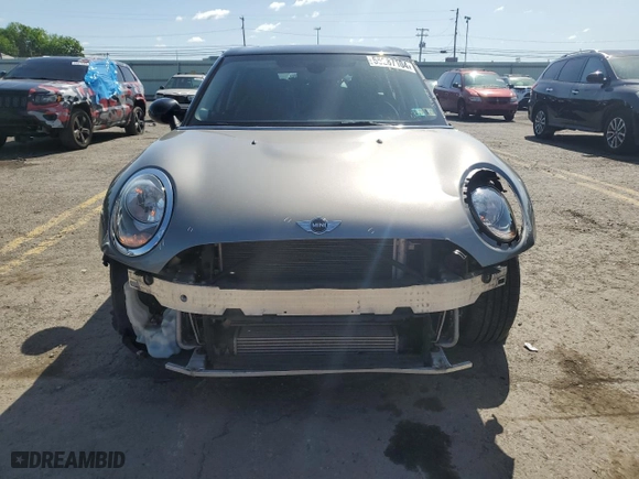2017 MINI Clubman Cooper with VIN WMWLU1C3XH2F28772, listed as a Copart auction lot 55287104 with 40,188 mi miles and Salvage Title. Bid and sale history available at carsss.com. Image 5.