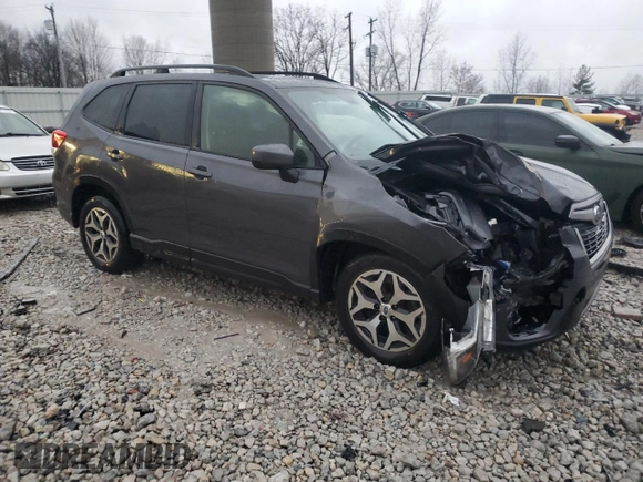 2021 Subaru Forester Premium z VIN JF2SKAJC9MH517873, wystawiony jako Copart lot #84837204 z przebiegiem 81 512 mil mil oraz Nie do naprawy • Non repairable. Historia ofert i sprzedaży dostępna na DreamBid. Obrazek 4.
