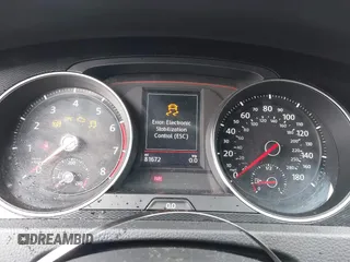2017 Volkswagen GTI S z VIN 3VW5T7AU9HM030871, wystawiony jako IAAI lot #41825773 z przebiegiem 81 672 mil mil oraz . Historia ofert i sprzedaży dostępna na DreamBid. Obrazek 7.