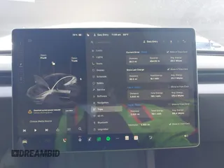 2025 Tesla Model 3 Long Range with VIN 5YJ3E1EB4SF943771, listed as a IAAI auction lot 42330181 with 3,533 mi miles and . Bid and sale history available at DreamBid. Image 17.