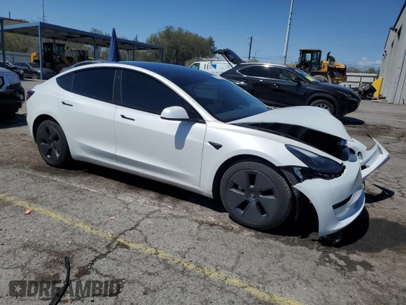 2023 Tesla Model 3 z VIN 5YJ3E1EA2PF578151, wystawiony jako Copart lot #56211295 z przebiegiem 19 590 mil mil oraz Szkoda całkowita • Salvage title. Historia ofert i sprzedaży dostępna na DreamBid. Obrazek 4.