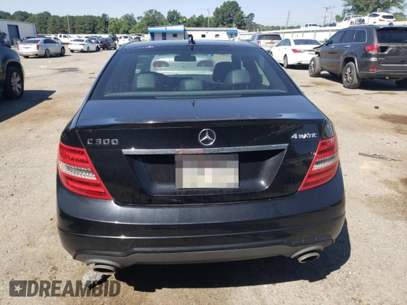 2013 Mercedes-Benz C 300 Sport z VIN WDDGF8AB5DR251793, wystawiony jako Copart lot #57859445 z przebiegiem 138 764 mil mil oraz Szkoda całkowita • Salvage title. Historia ofert i sprzedaży dostępna na DreamBid. Obrazek 6.
