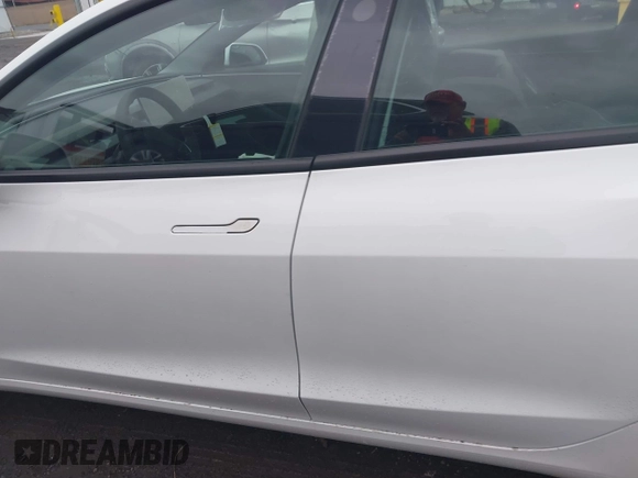 2025 Tesla Model 3 Long Range with VIN 5YJ3E1EB9SF890212, listed as a IAAI auction lot 41671411 with 3 mi miles and . Bid and sale history available at DreamBid. Image 14.