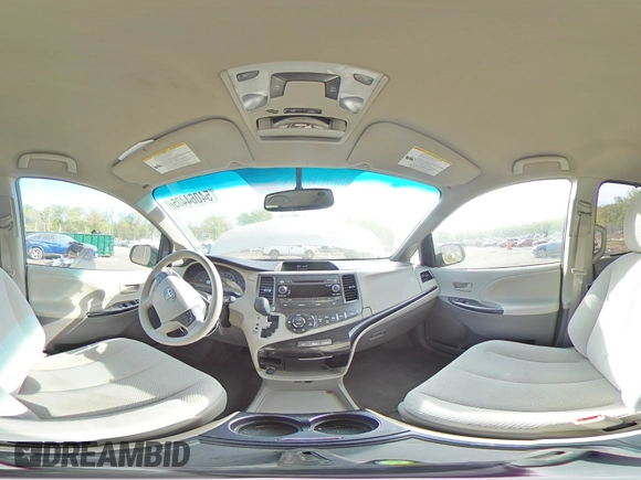 2014 Toyota Sienna LE AAS z VIN 5TDKK3DC2ES444056, wystawiony jako Copart lot #54064405 z przebiegiem 146 550 mil mil oraz Szkoda całkowita • Salvage title. Historia ofert i sprzedaży dostępna na DreamBid. Obrazek 15.