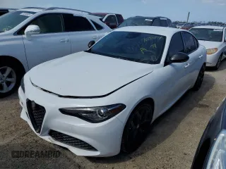 2019 Alfa Romeo Giulia z VIN ZARFAMAN0K7619531, wystawiony jako Copart lot #76333854 z przebiegiem Nie podano mil oraz Nie do naprawy • Non repairable. Historia ofert i sprzedaży dostępna na DreamBid. Obrazek 1.