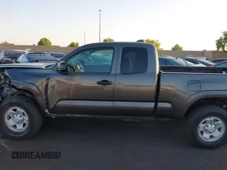 2020 Toyota Tacoma SR with VIN 3TYRX5GN0LT000913, listed as a IAAI auction lot 42520385 with 44,381 mi miles and . Bid and sale history available at DreamBid. Image 14.