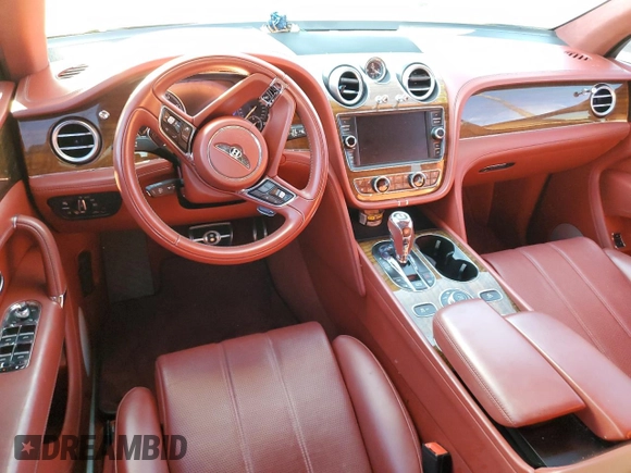 2018 Bentley Bentayga Signature z VIN SJAAC2ZV7JC019555, wystawiony jako Copart lot #88089665 z przebiegiem 50 323 mil mil oraz Szkody całkowita. Historia ofert i sprzedaży dostępna na DreamBid. Obrazek 8.