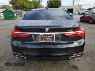 2018 BMW 7 Series 740i with VIN WBA7E2C59JB216290, listed as a Copart auction lot 89082215 with 56,020 mi miles and Salvage Title. Bid and sale history available at carsss.com. Image 6.