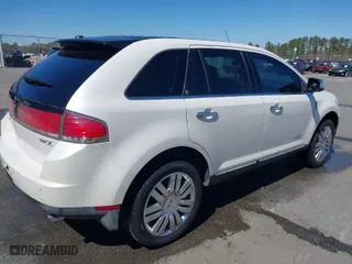 2009 Lincoln MKX with VIN 2LMDU68C59BJ12151, listed as a IAAI auction lot 41852561 with 243,418 mi miles. Bid and sale history available at carsss.com. Image 4.