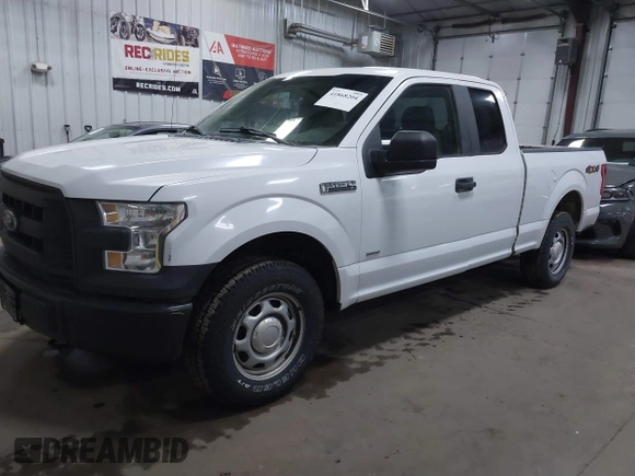 2017 Ford F-150 XL with VIN 1FTFX1EG1HKD34264, listed as a IAAI auction lot 41868204 with 152,290 mi miles. Bid and sale history available at carsss.com. Image 21.