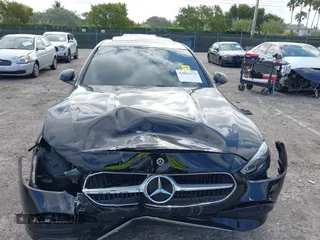 2025 Mercedes-Benz C 300 z VIN W1KAF4HB4SR251544, wystawiony jako IAAI lot #42083275 z przebiegiem 6804 mil mil oraz . Historia ofert i sprzedaży dostępna na DreamBid. Obrazek 13.