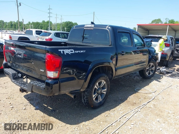 2017 Toyota Tacoma SR5 z VIN 5TFAZ5CNXHX048879, wystawiony jako IAAI lot #42157227 z przebiegiem 119 932 mil mil oraz . Historia ofert i sprzedaży dostępna na DreamBid. Obrazek 4.