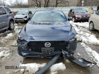 2020 Mazda Mazda3 Hatchback Preferred Package with VIN JM1BPBMM1L1174414, listed as a Copart auction lot 44311433 with 8,336 mi miles. Bid and sale history available at carsss.com. Image 5.