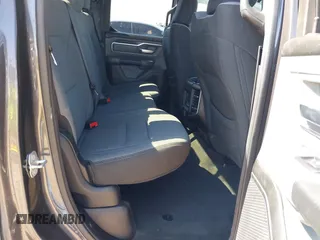 2022 Ram 1500 Big Horn z VIN 1C6RREBG6NN464013, wystawiony jako IAAI lot #41784284 z przebiegiem Nie podano mil oraz . Historia ofert i sprzedaży dostępna na DreamBid. Obrazek 8.