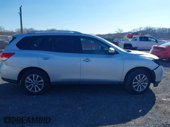 2013 Nissan Pathfinder SV with VIN 5N1AR2MM6DC635016, listed as a IAAI auction lot 41704072 with 134,675 mi miles. Bid and sale history available at carsss.com. Image 14.