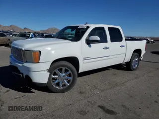 2010 GMC Sierra 1500 Denali z VIN 3GTRKXE26AG113310, wystawiony jako Copart lot #89023065 z przebiegiem 231 698 mil mil oraz Szkoda całkowita • Salvage title. Historia ofert i sprzedaży dostępna na DreamBid. Obrazek 1.