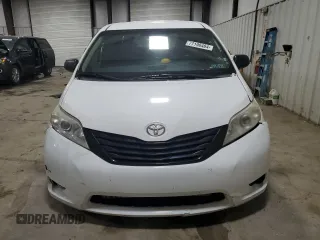 2016 Toyota Sienna L with VIN 5TDZK3DC2GS735352, listed as a Copart auction lot 77198404 with 224,495 mi miles and Salvage title. Bid and sale history available at DreamBid. Image 5.