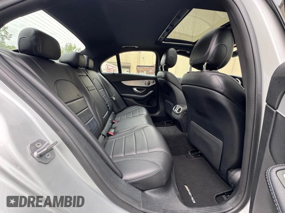 2019 Mercedes-Benz C 300 z VIN 55SWF8EB5KU289008, wystawiony jako Copart lot #58095705 z przebiegiem 42 598 mil mil oraz Czysty tytuł • Clean title. Historia ofert i sprzedaży dostępna na DreamBid. Obrazek 6.