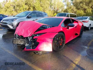 2017 Lamborghini Huracan z VIN ZHWUC2ZF9HLA07464, wystawiony jako IAAI lot #40491332 z przebiegiem 15 069 mil mil oraz . Historia ofert i sprzedaży dostępna na DreamBid. Obrazek 2.