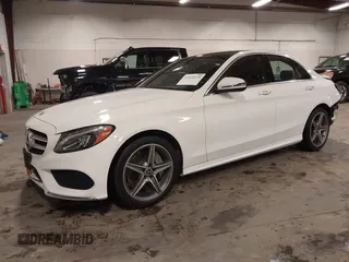 2018 Mercedes-Benz C 300 z VIN WDDWF4KB8JR351384, wystawiony jako IAAI lot #42421670 z przebiegiem 41 814 mil mil oraz . Historia ofert i sprzedaży dostępna na DreamBid. Obrazek 2.