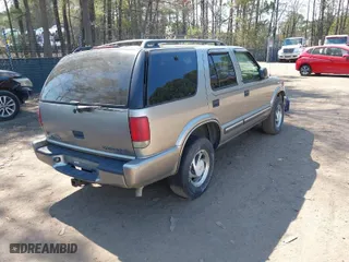 2001 Chevrolet Blazer LT with VIN 1GNDT13W312211012, listed as a IAAI auction lot 41905993 with NaN miles. Bid and sale history available at carsss.com. Image 4.