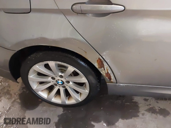 2011 BMW 3 Series 328i xDrive with VIN WBAPK5C53BA810858, listed as a IAAI auction lot 42165578 with 37,966 mi miles and . Bid and sale history available at carsss.com. Image 6.