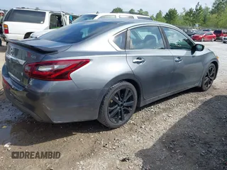 2017 Nissan Altima SR with VIN 1N4AL3AP3HC471715, listed as a IAAI auction lot 41960410 with 288,926 mi miles and . Bid and sale history available at carsss.com. Image 4.