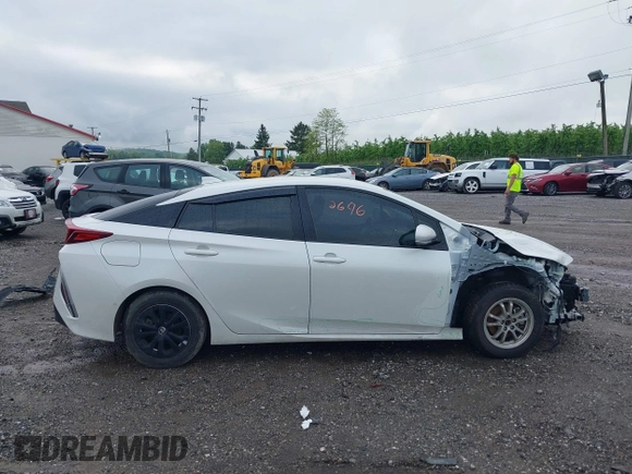 2020 Toyota Prius LE with VIN JTDKARFP2L3146028, listed as a IAAI auction lot 42192696 with 86,201 mi miles and . Bid and sale history available at DreamBid. Image 14.