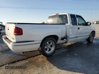 1999 GMC Sonoma SLS with VIN 1GTCS19X7X8517465, listed as a Copart auction lot 48478685 with 210,782 mi miles and Salvage Title. Bid and sale history available at carsss.com. Image 3.