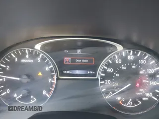 2018 Nissan Pathfinder SV z VIN 5N1DR2MN5JC678022, wystawiony jako IAAI lot #42206918 z przebiegiem 106 488 mil mil oraz . Historia ofert i sprzedaży dostępna na DreamBid. Obrazek 7.
