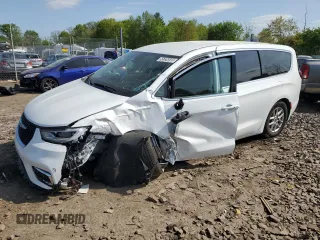 2024 Chrysler Pacifica Touring L with VIN 2C4RC1BG8RR120226, listed as a Copart auction lot 55324545 with 25,984 mi miles and Salvage Title. Bid and sale history available at DreamBid. Image 1.