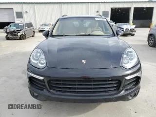 2016 Porsche Cayenne with VIN WP1AA2A25GLA11418, listed as a Copart auction lot 47500685 with 124,696 mi miles and Clean Title. Bid and sale history available at carsss.com. Image 5.