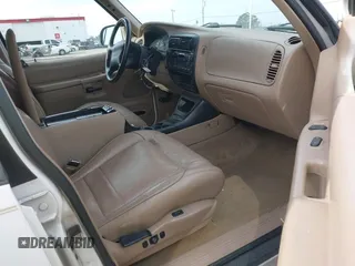 1997 Ford Explorer XLT with VIN 1FMDU32PXVUD36915, listed as a IAAI auction lot 41421762 with 109,168 mi miles and . Bid and sale history available at DreamBid. Image 5.