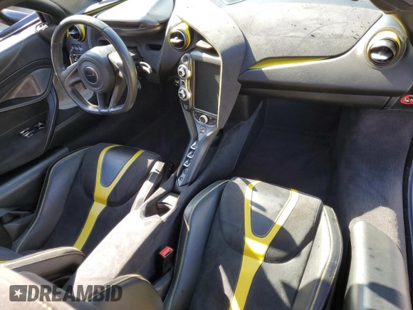 2018 McLaren 720S z VIN SBM14DCA9JW001142, wystawiony jako Copart lot #76969554 z przebiegiem Nie podano mil oraz Szkody całkowita. Historia ofert i sprzedaży dostępna na DreamBid. Obrazek 8.