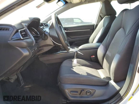 2020 Toyota Camry LE with VIN 4T1C11AK8LU942967, listed as a Copart auction lot 48698875 with 208,197 mi miles and Salvage Title. Bid and sale history available at carsss.com. Image 7.