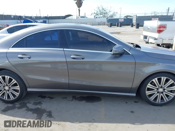 2017 Mercedes-Benz CLA 250 z VIN WDDSJ4EB7HN490559, wystawiony jako IAAI lot #41934154 z przebiegiem Nie podano mil oraz . Historia ofert i sprzedaży dostępna na DreamBid. Obrazek 13.